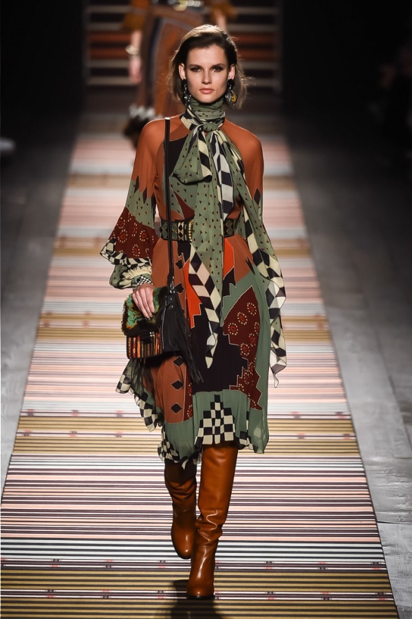 エトロ(ETRO) 2018-19年秋冬ウィメンズコレクション - ファッションプレス