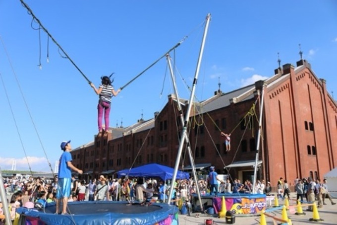 横浜赤レンガ倉庫で、ビール祭り×移動遊園地「ヨコハマ フリューリングス フェスト」開催｜写真3