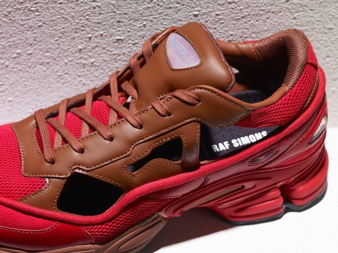 アディダス バイ ラフ・シモンズ(adidas by Raf Simons) オズウィーゴ｜写真4