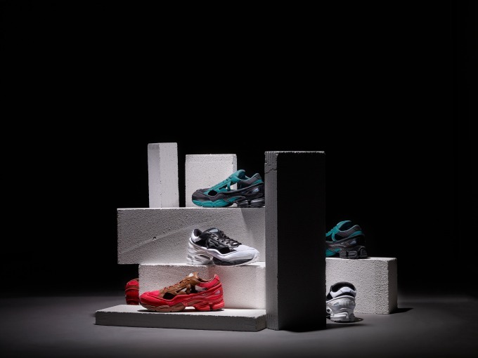 アディダス バイ ラフ・シモンズ(adidas by Raf Simons) オズウィーゴ｜写真1