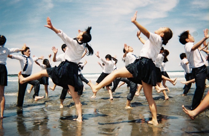 奥山由之の写真集「POCARI SWEAT」熱き高校生ダンス捉えたポカリの広告写真を収録｜写真1