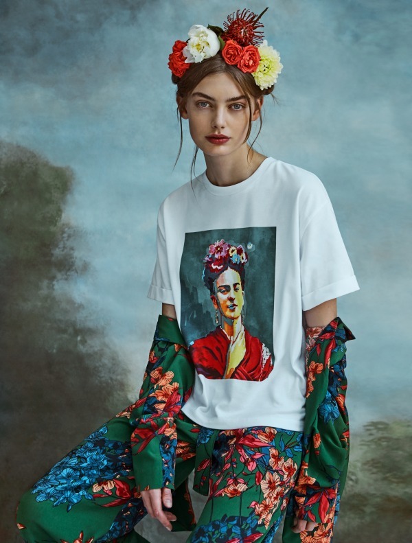 写真4 9 ストラディバリウスからメキシコ女性画家 フリーダ カーロ がテーマのtシャツ登場 ファッションプレス