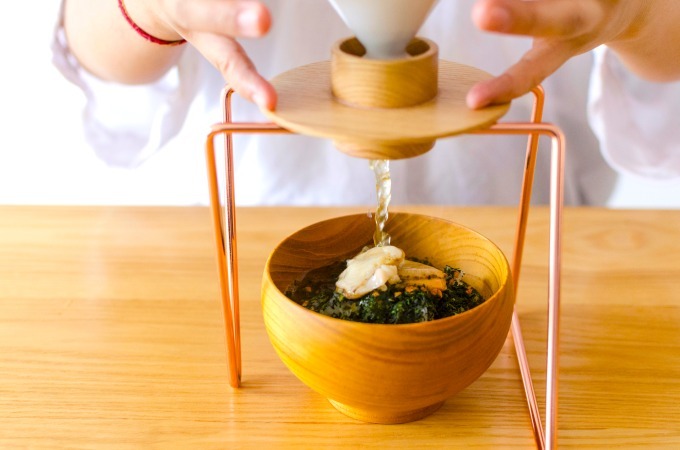 「お茶漬けスタンド 東京茶寮」三軒茶屋に限定登場、海苔の代わりに柔らか茶葉で味わうお茶漬け｜写真9