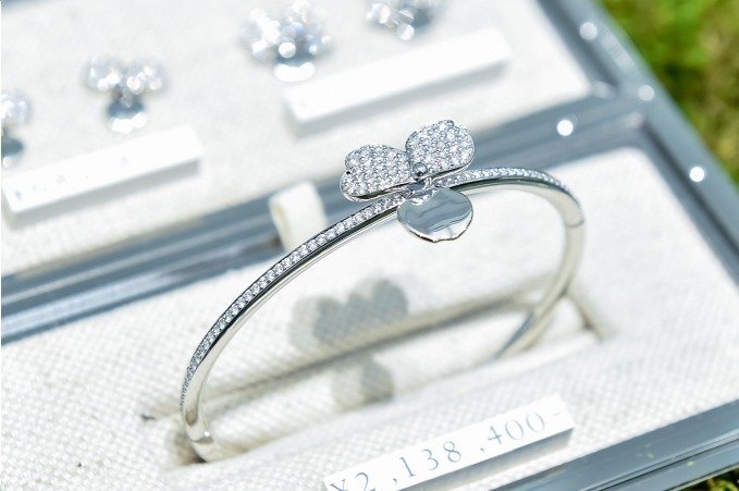 ティファニー(Tiffany & Co.) ティファニー ペーパーフラワー｜写真1