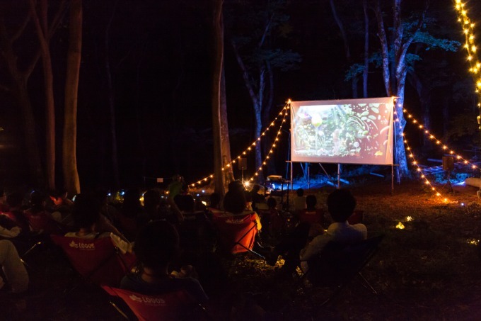 箱根・ポーラ美術館、敷地内の森で宿泊出来るキャンプイベント開催 - 夜の森で映画上映も｜写真5