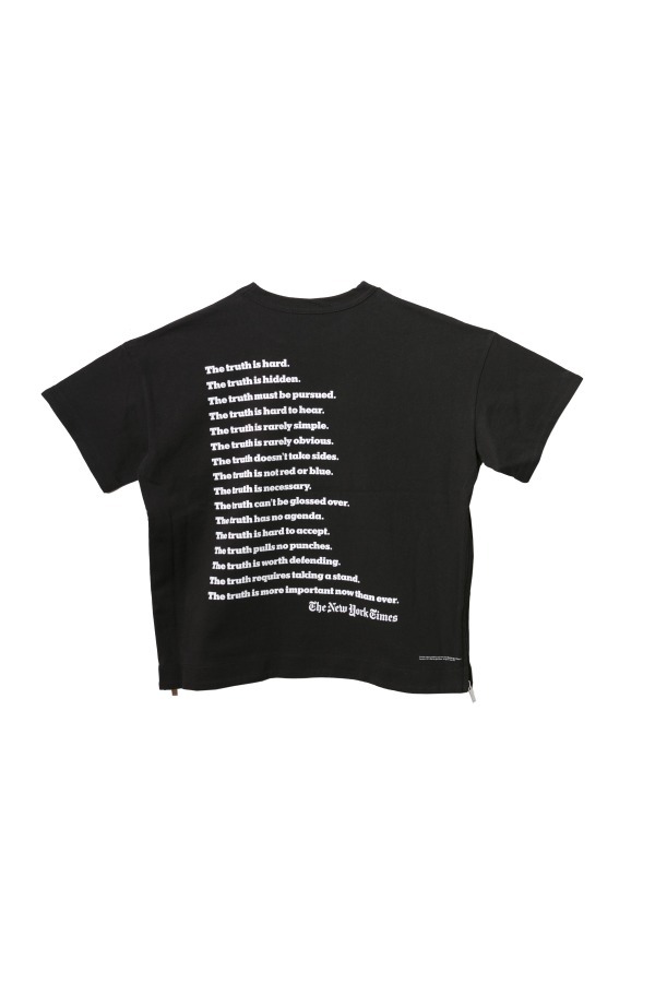 sacai×NYタイムズ紙「Truth」”ジャーナリズムの自由”をＴシャツや 