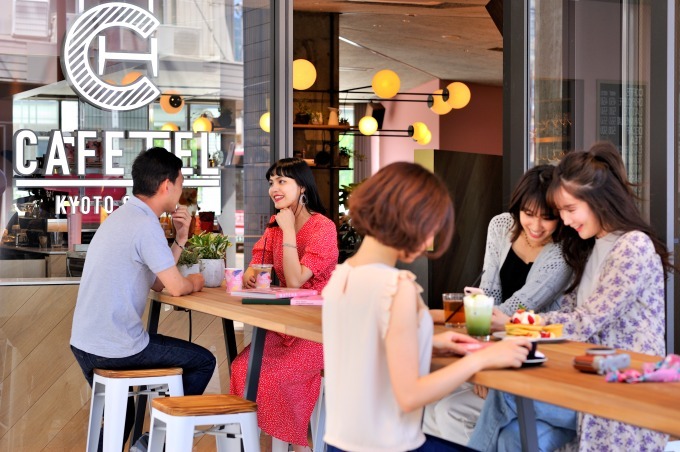 女性専用宿「カフェテル」京都三条に、グランピング気分が味わえる客室＆美容グッズも満載｜写真11