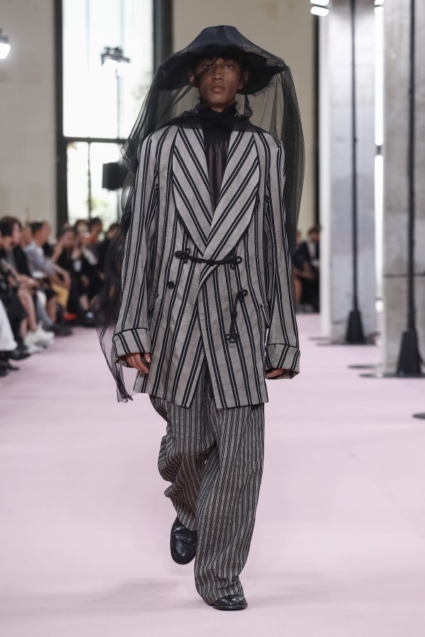 アン ドゥムルメステール(ANN DEMEULEMEESTER) 2019年春夏ウィメンズ&メンズコレクション  - 写真35