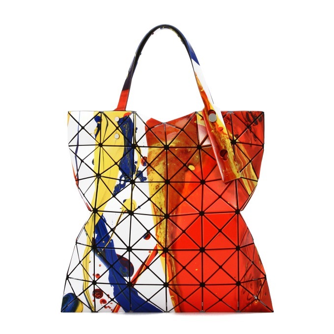 BAO BAO ISSEY MIYAKE 新作バッグ - 絵具を勢いよく厚塗りしたようなトートなど｜写真17