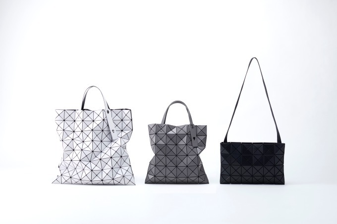 BAO BAO ISSEY MIYAKE 新作バッグ - 絵具を勢いよく厚塗りしたようなトートなど｜写真13