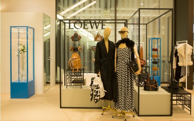 ロエベ(LOEWE) ゲート｜写真20