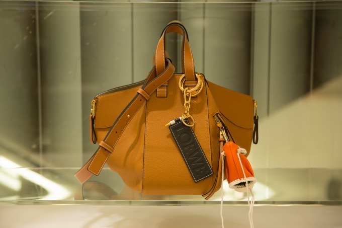 ロエベ(LOEWE) ゲート｜写真25