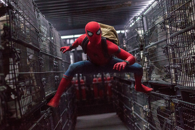 日比谷シネマフェスティバル 東京ミッドタウン日比谷で スパイダーマンの予告に出演 屋外映画無料上映 ファッションプレス