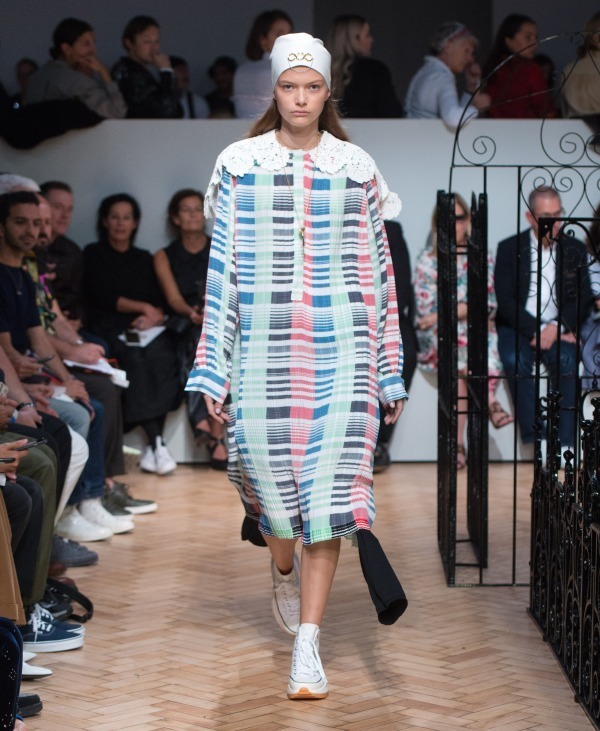 ジェイ ダブリュー アンダーソン(JW Anderson) 2019年春夏ウィメンズコレクション  - 写真17