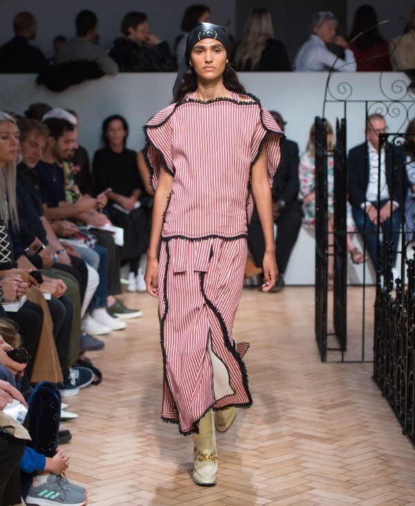 JW アンダーソン(JW Anderson) 2019年春夏ウィメンズコレクション  - 写真30