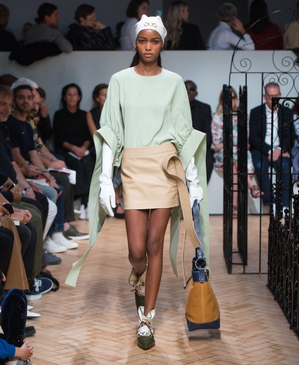 JW アンダーソン(JW Anderson) 2019年春夏ウィメンズコレクション  - 写真31