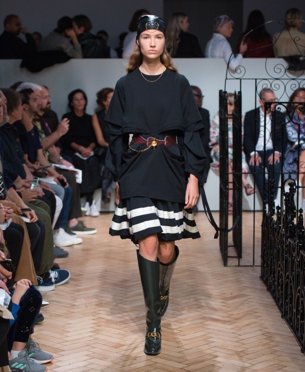 ジェイ ダブリュー アンダーソン(JW Anderson) 2019年春夏ウィメンズコレクション  - 写真45