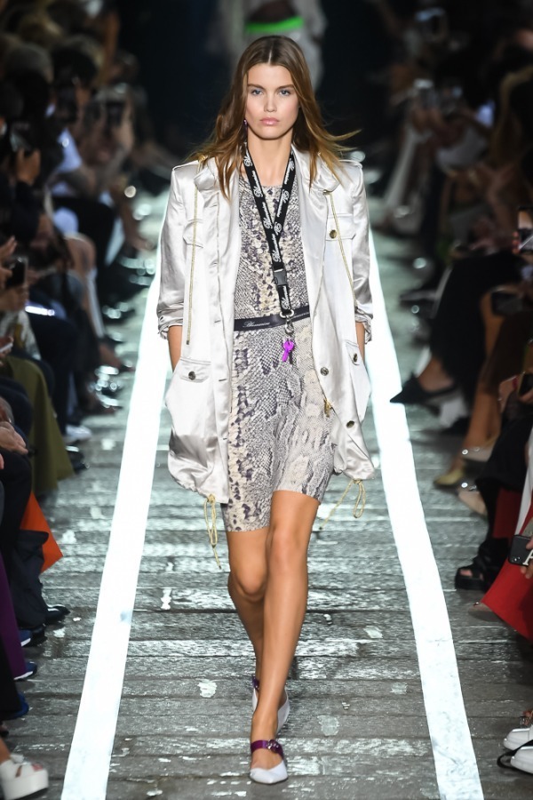 ブルマリン(Blumarine) 2019年春夏ウィメンズコレクション  - 写真3