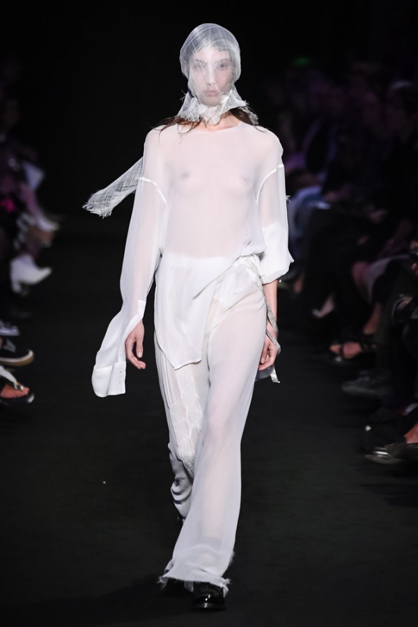 アン ドゥムルメステール(ANN DEMEULEMEESTER) 2019年春夏ウィメンズコレクション  - 写真11