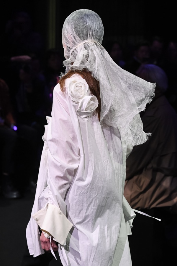 アン ドゥムルメステール(ANN DEMEULEMEESTER) 2019年春夏ウィメンズコレクション  - 写真27