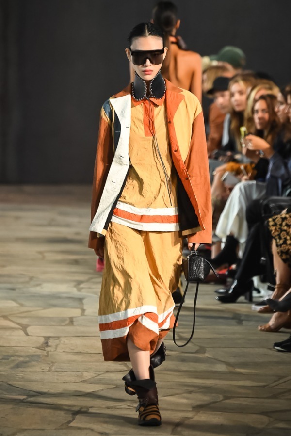 ロエベ(LOEWE) 2019年春夏ウィメンズコレクション シルエット - 写真13