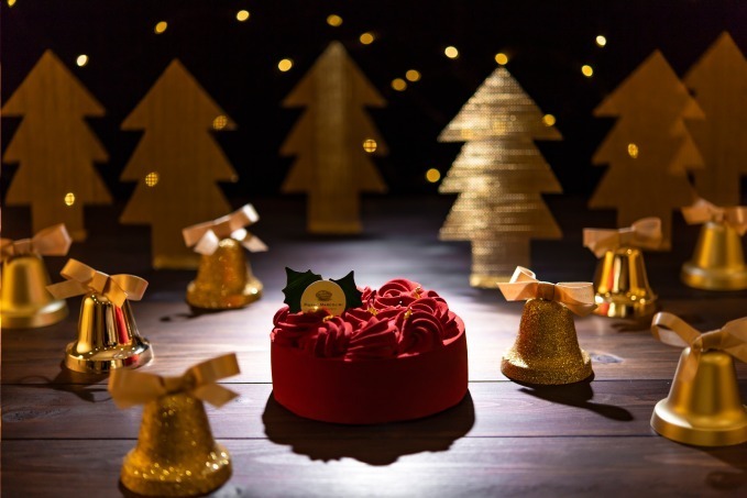 ピエール マルコリーニのクリスマスケーキ - ビターチョコムース＆赤い果実の華やかなケーキなど｜写真1