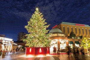恵比寿ガーデンプレイスに世界最大級バカラシャンデリア - クリスマス