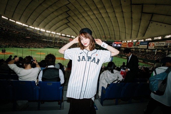 写真1 8 アシックスの日本代表侍ジャパングッズ 野球女子 のためのユニフォームの可愛い着こなしも ファッションプレス