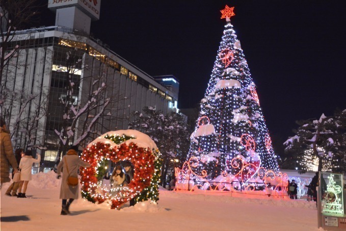 さっぽろホワイトイルミネーション 札幌の街中を彩る冬の風物詩 クリスマス市も同時開催 ファッションプレス