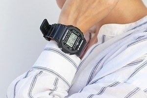 G-SHOCK×ジャムホームメイドの限定ウォッチ、“カタカナ”のメッセージを