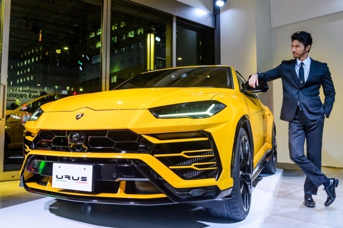 ランボルギーニ「ウルス」"世界最速"SUV、スポーツカー由来のラグジュアリーなデザイン｜写真17