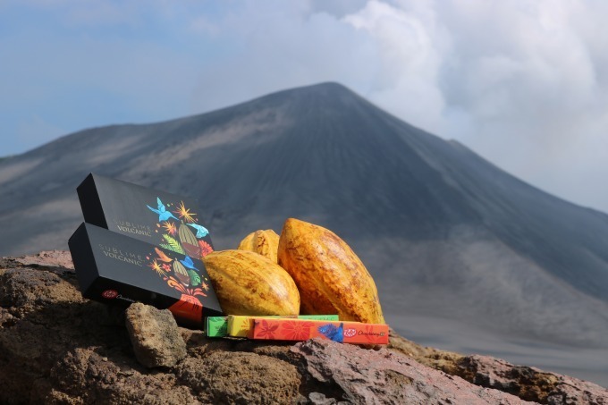 「キットカット ショコラトリー」火山島の希少カカオ使用、大地を感じる果実味のボルカニックチョコレート｜写真13