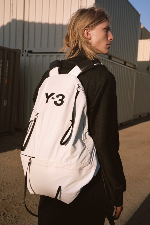 Y-3の19春夏の新作 - 史上最軽量スニーカーほか、スカイダイビング着想の機能的なモードウェア｜写真6