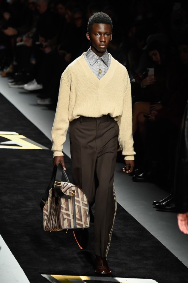 フェンディ(FENDI) 2019-20年秋冬メンズコレクション  - 写真21