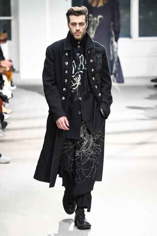 ヨウジヤマモト(Yohji Yamamoto) 2019-20年秋冬メンズコレクション