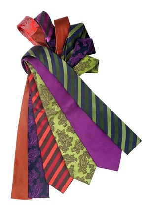 36種類の中から好きなネクタイを選べるエトロの「カスタマイズド・タイ