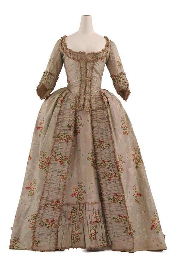 ヨーロピアン モード 展が文化学園服飾博物館で シャネルスーツなど約250年の女性モード服の変遷 ファッションプレス