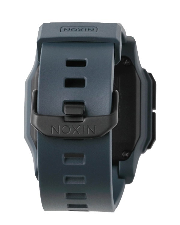 ニクソン史上最もタフな腕時計「レグルス」日本限定の新色ダーク