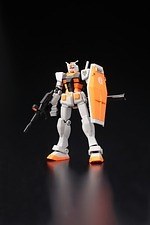 機動戦士ガンダム」40周年記念ガンプラ - プロ野球12球団、UT、奥山 清行とコラボ - ファッションプレス