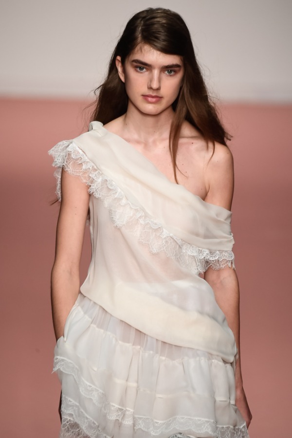 ブルマリン(Blumarine) 2019-20年秋冬ウィメンズコレクション ディテール - 写真6