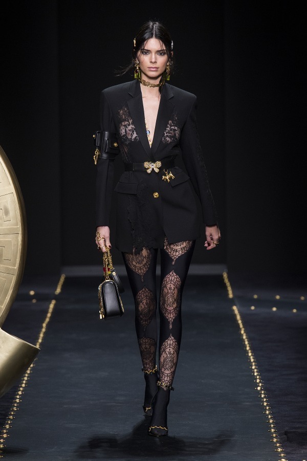 ヴェルサーチェ(VERSACE) 2019-20年秋冬ウィメンズコレクション  - 写真52