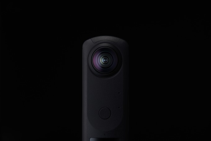 「リコー・シータ Z1」360°の4K動画＆静止画を撮れるカメラ、場所を選ばず高品質な記録が可能に｜写真11