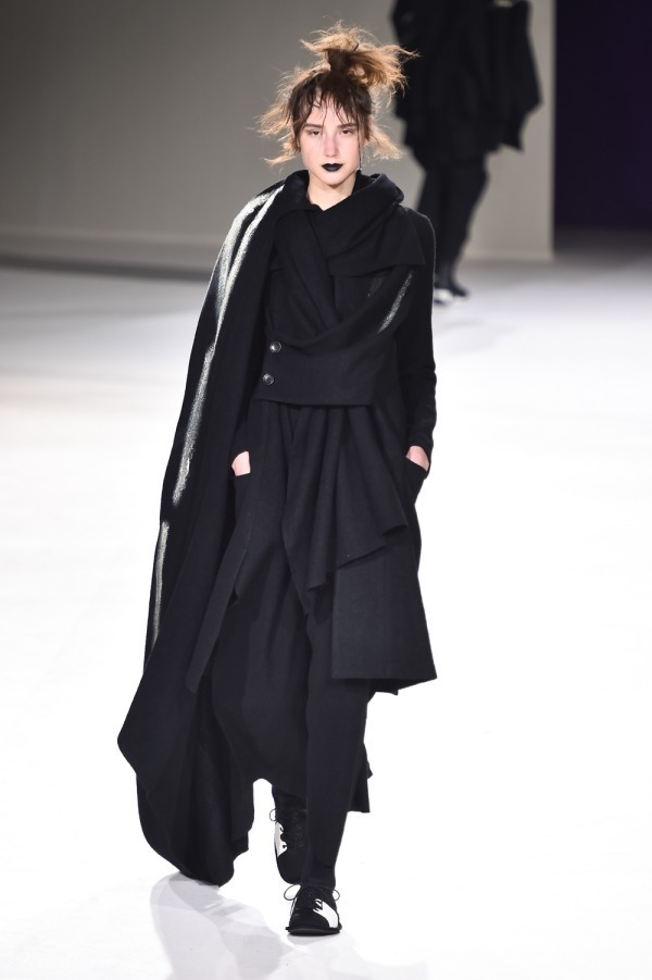 ヨウジヤマモト(Yohji Yamamoto) 2019-20年秋冬ウィメンズコレクション  - 写真51