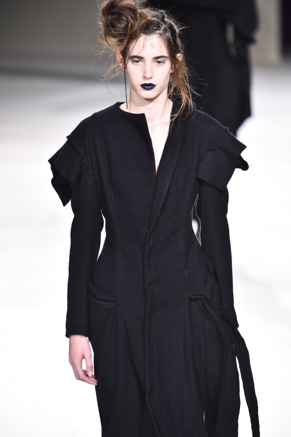 ヨウジヤマモト(Yohji Yamamoto) 2019-20年秋冬ウィメンズコレクション  - 写真46