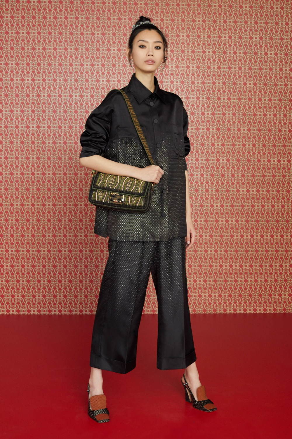 フェンディ(FENDI) 2019年プレフォールウィメンズコレクション  - 写真38