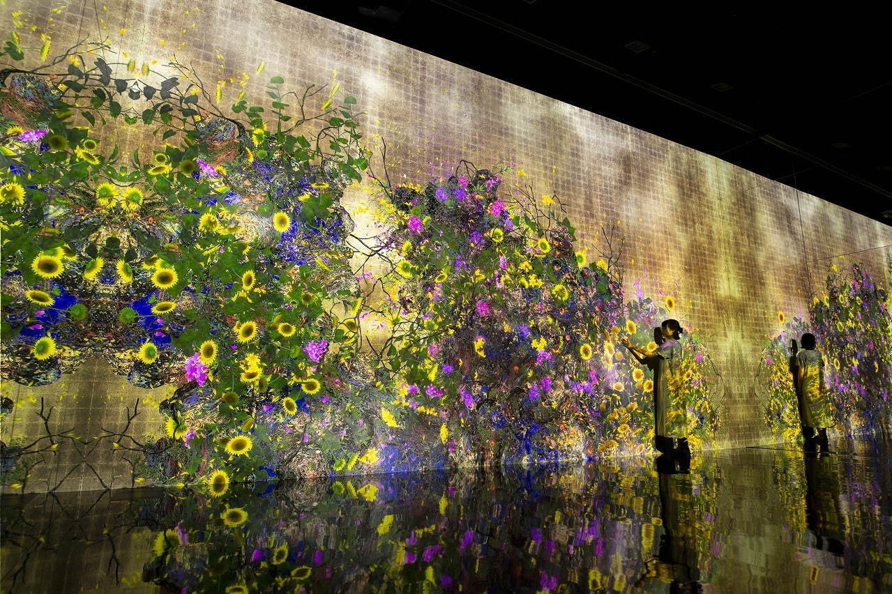写真10 12 金沢21世紀美術館でチームラボの個展 作品と来場者が一体化する 波 や 花 のインスタレーション ファッションプレス