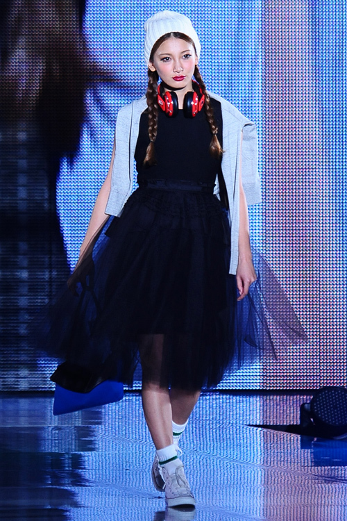 東京ランウェイ 2012A/W 2ndステージ - EMODAなどの人気ブランド、ベッキーや小島よしおも出演｜写真39