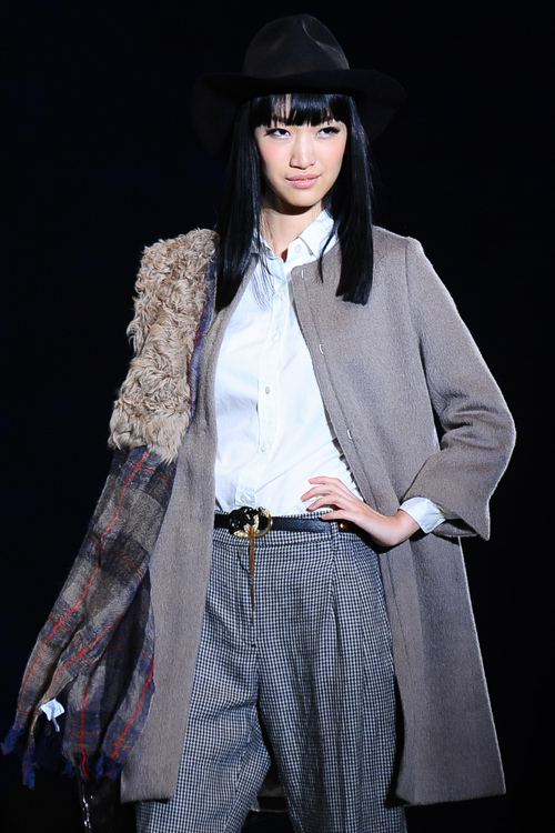 東京ランウェイ 2012A/W 2ndステージ - EMODAなどの人気ブランド、ベッキーや小島よしおも出演｜写真49