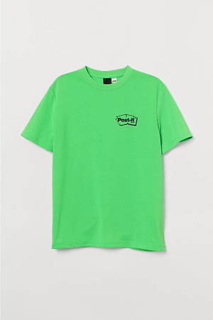 夏のコーデ必需品 メンズロゴtシャツ 特集 人気ブランドからおしゃれコラボまでおすすめを紹介 ファッションプレス