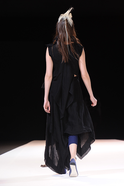 ヨウジヤマモト(Yohji Yamamoto) 2013年春夏ウィメンズコレクション  - 写真76